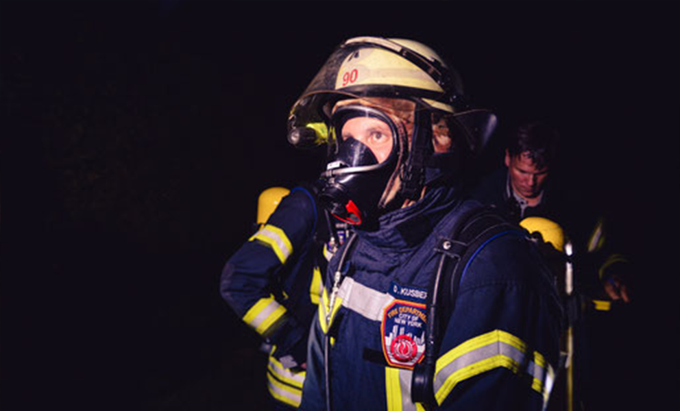 Junge-in-Uniform